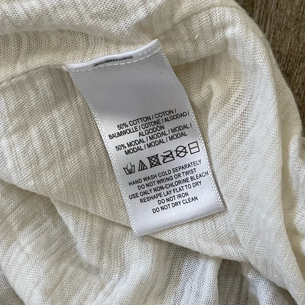 Free people we the free off white tee ruffle sz Xs so easy - Picture 7 of 8